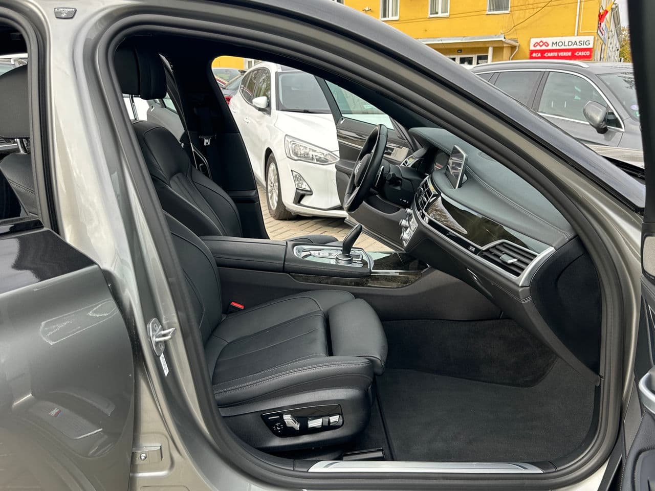 2020 BMW 740 — Miniatură 18