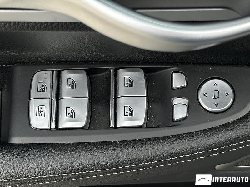 2020 BMW 740 — Miniatură 19