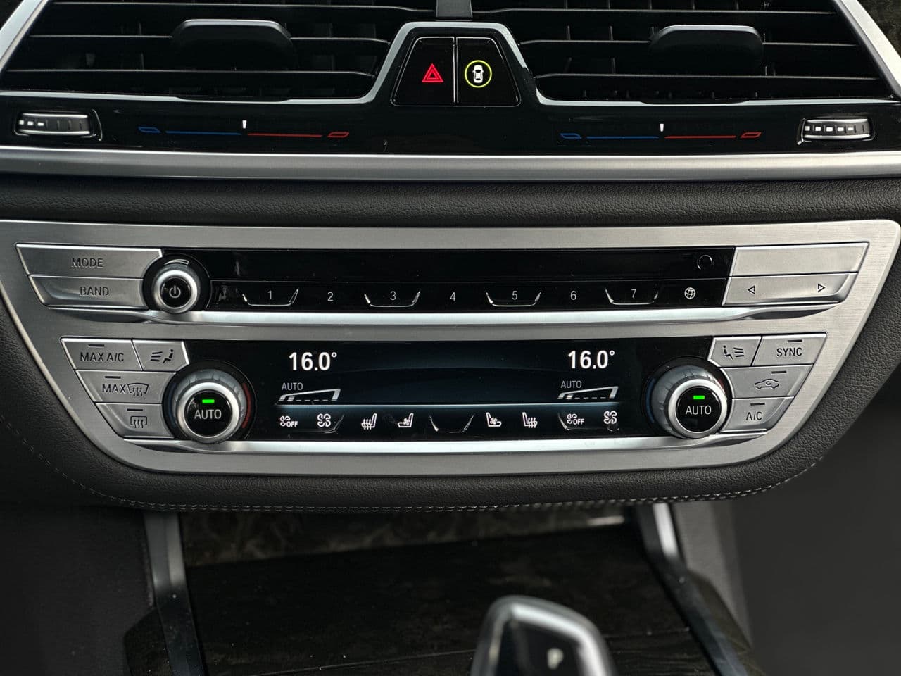 2020 BMW 740 — Miniatură 12