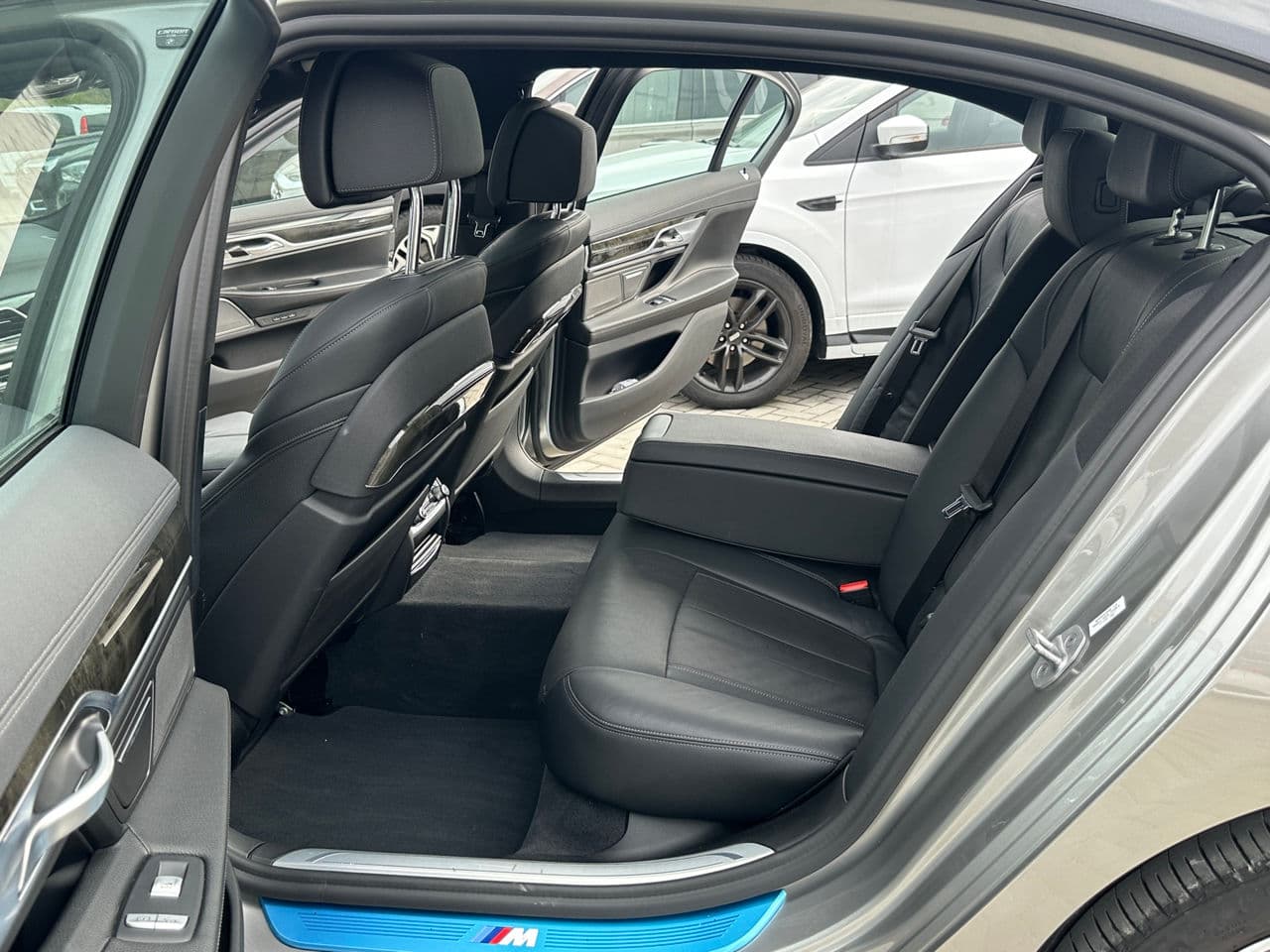 2020 BMW 740 — Miniatură 14