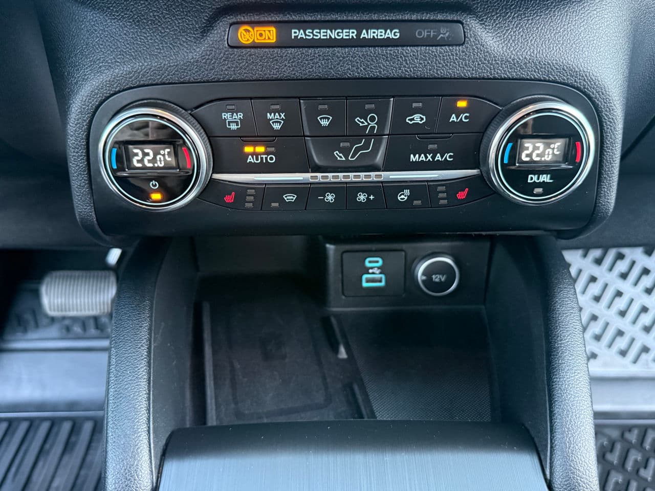 2020 Ford Kuga — Miniatură 11