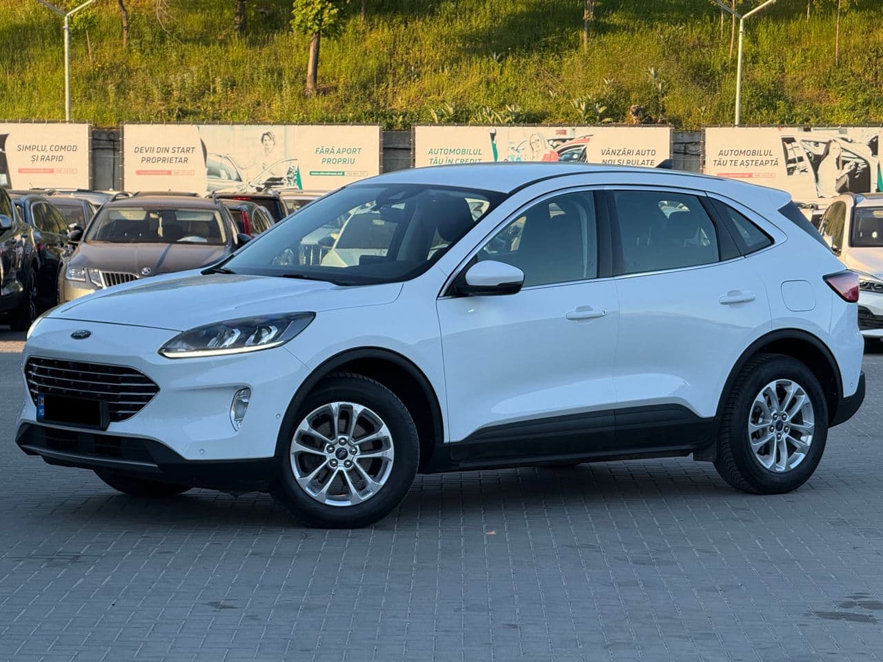 2020 Ford Kuga — Miniatură 2