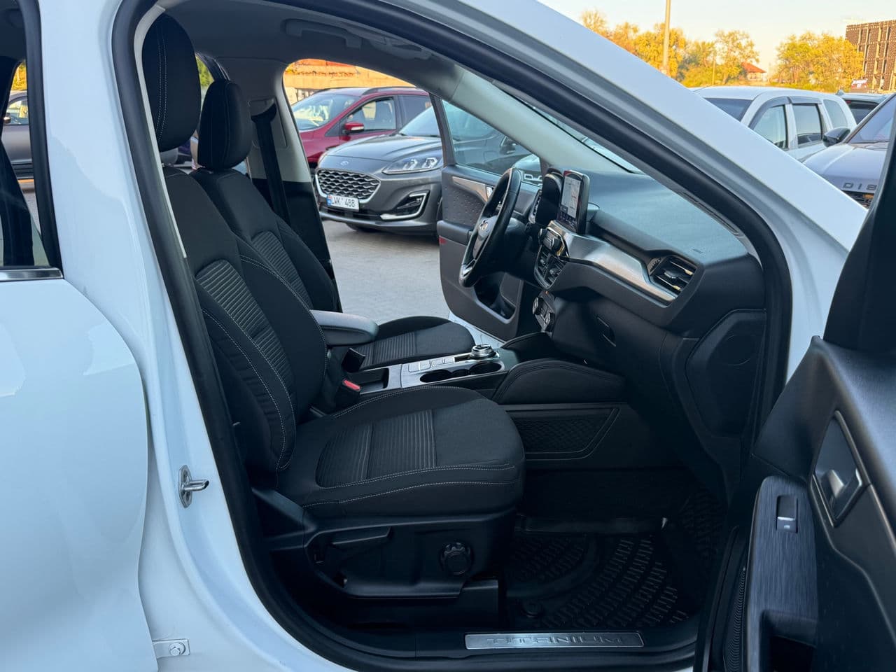 2020 Ford Kuga — Miniatură 16