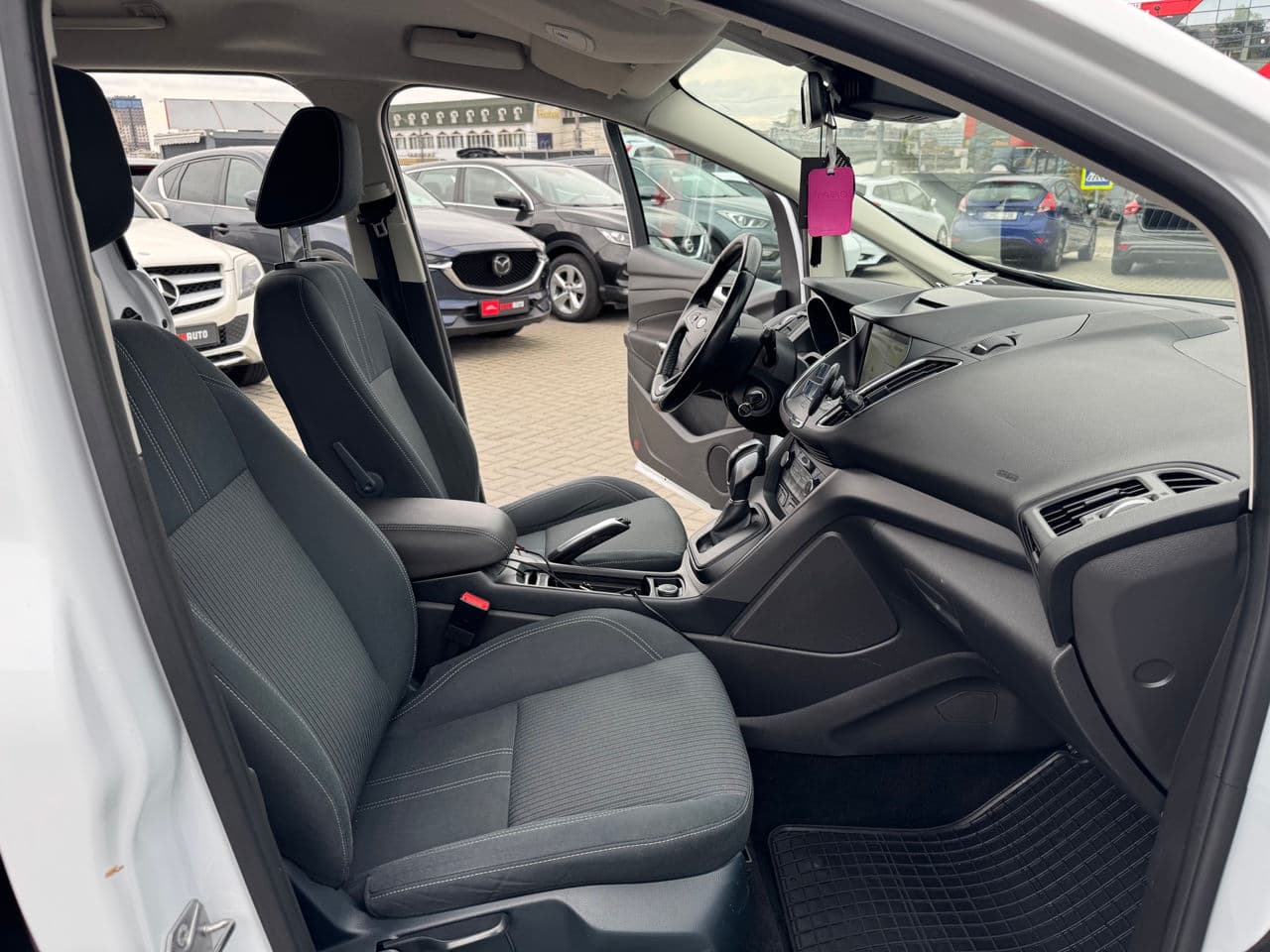 Ford Grand C-MAX 2018 — Миниатюра 15