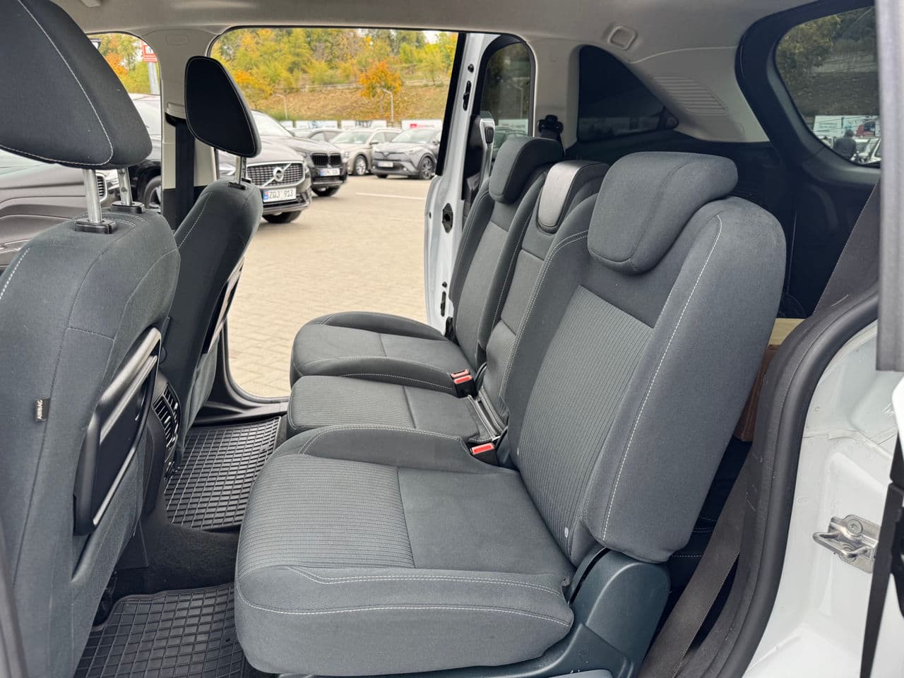 Ford Grand C-MAX 2018 — Миниатюра 13