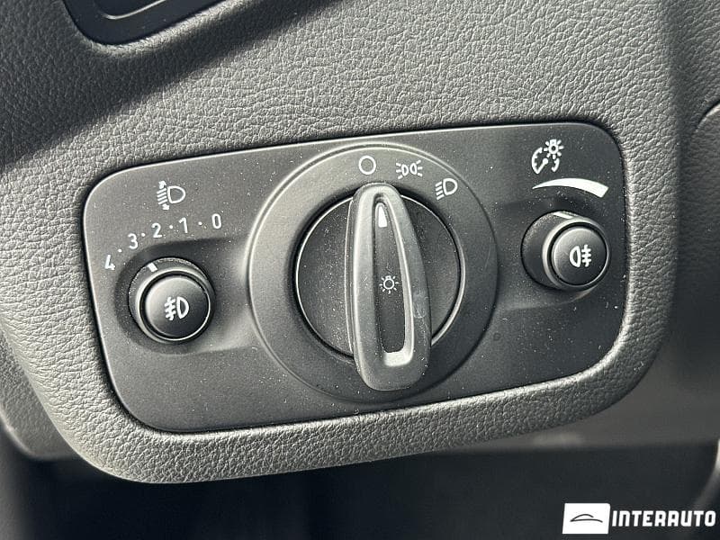 Ford Grand C-MAX 2018 — Миниатюра 18