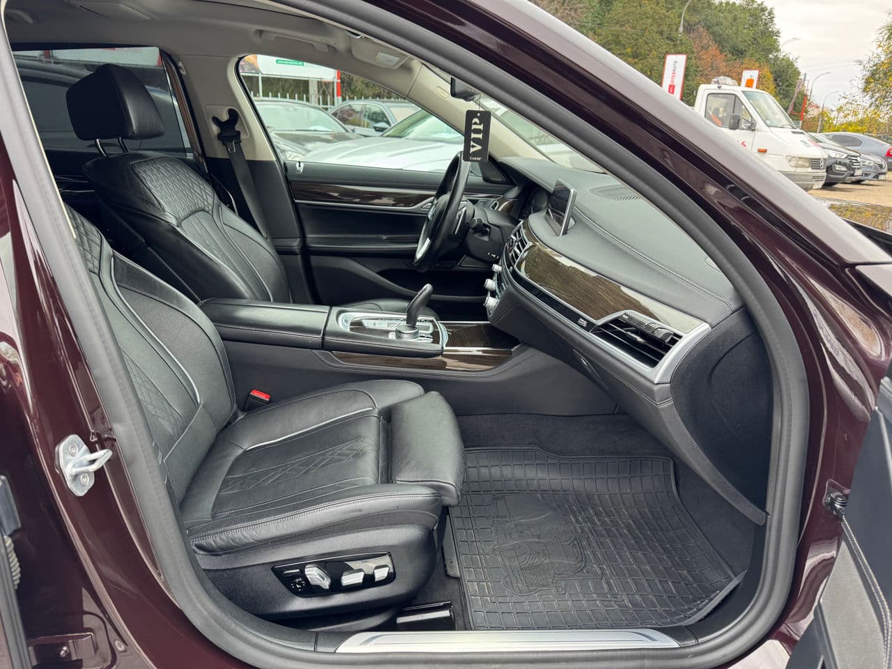 2020 BMW 740 — Miniatură 6