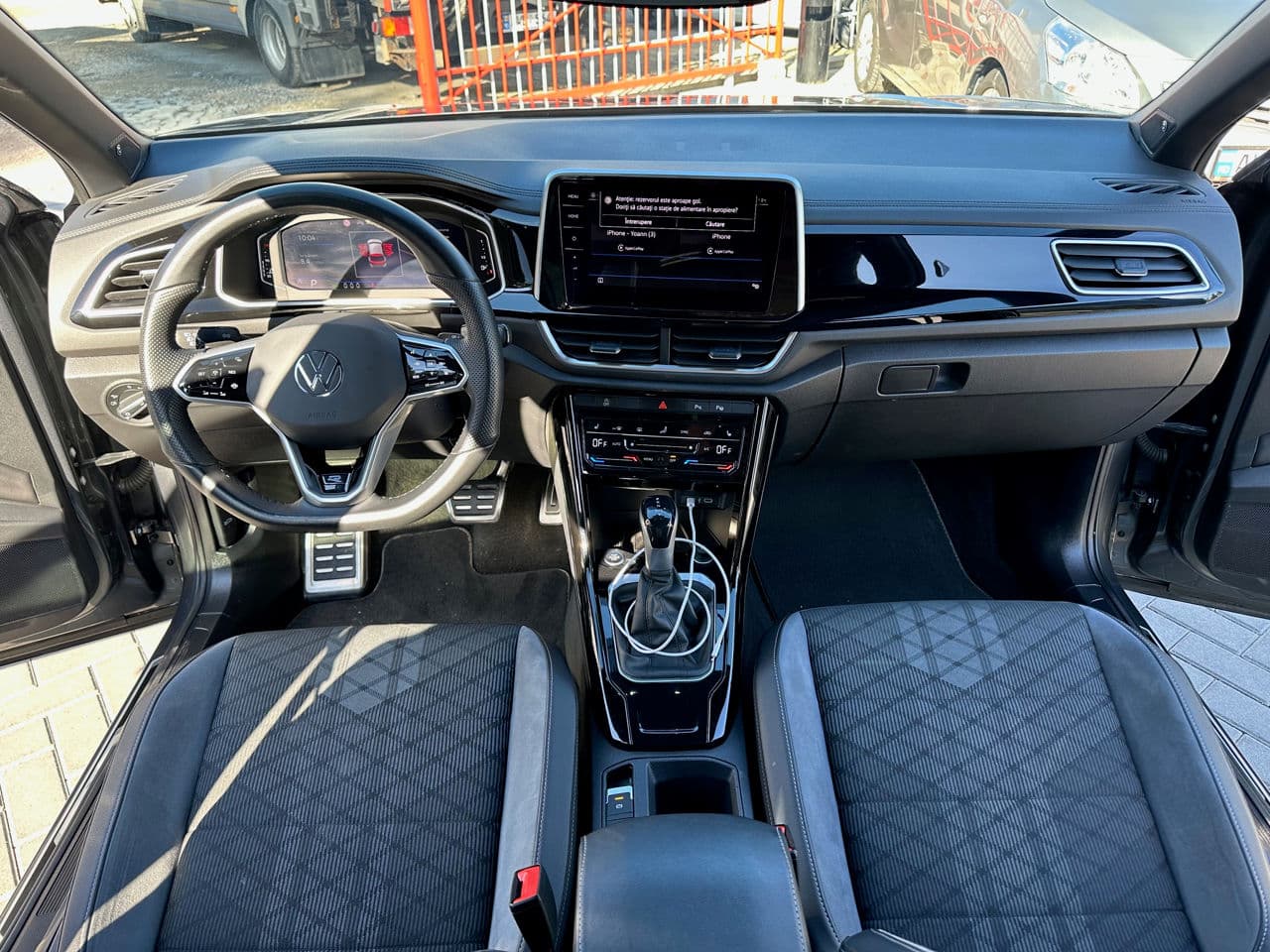 Volkswagen T-Roc 2023 — Миниатюра 8