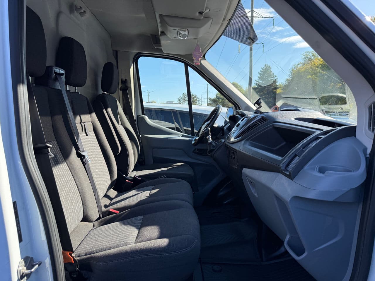 2019 Ford Transit — Miniatură 12