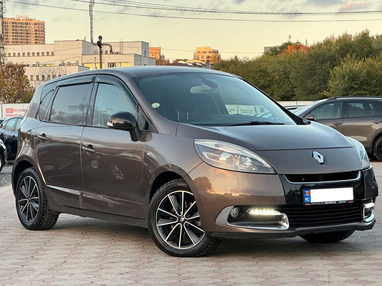 2012 Renault Scenic — Miniatură 4
