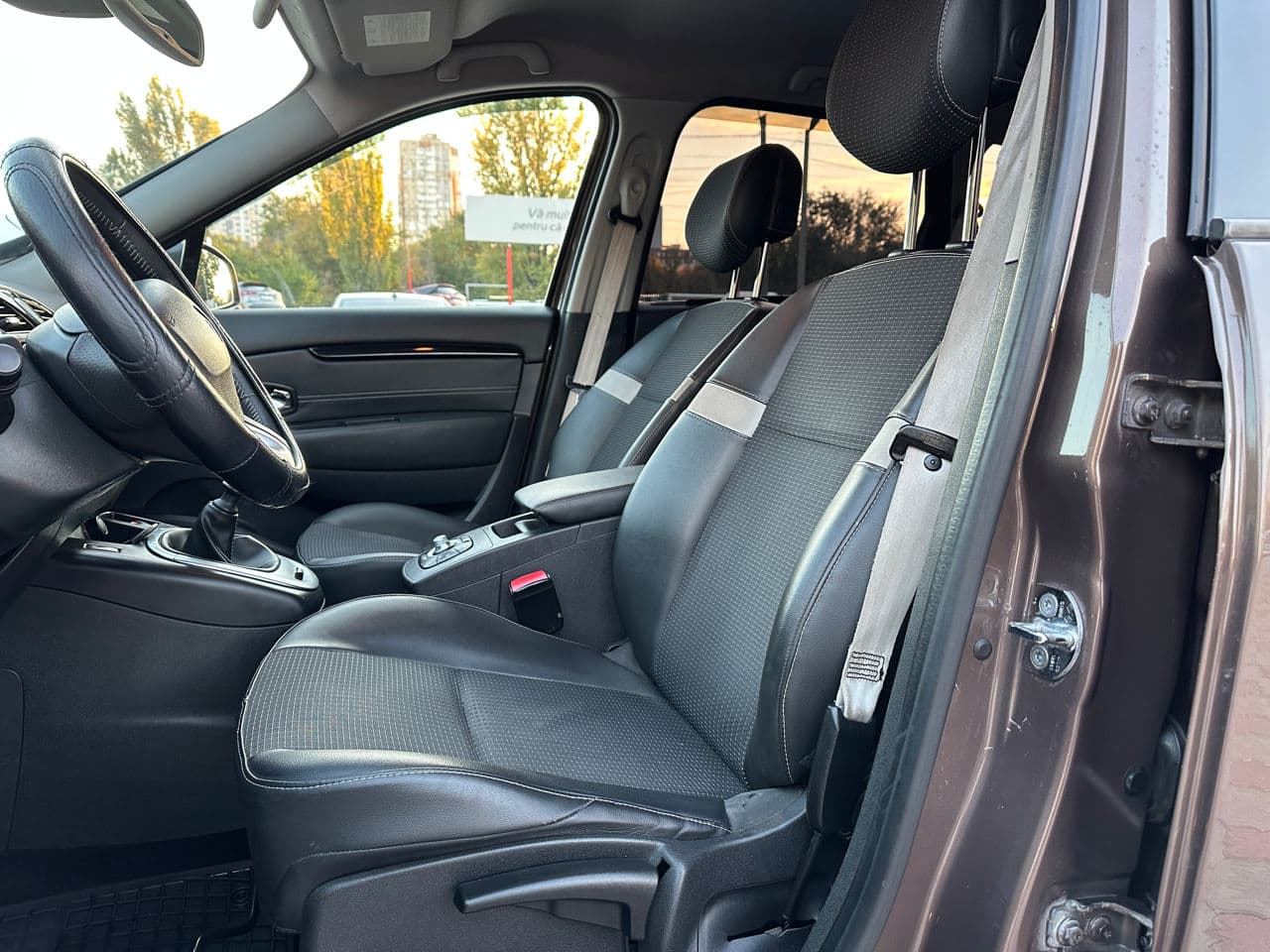 2012 Renault Scenic — Miniatură 6