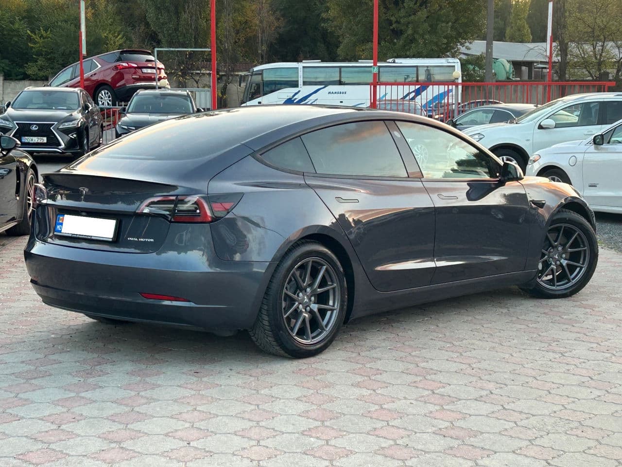 2020 Tesla Model 3 — Miniatură 2