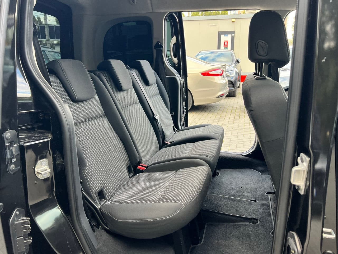 2015 Mercedes Citan — Miniatură 14