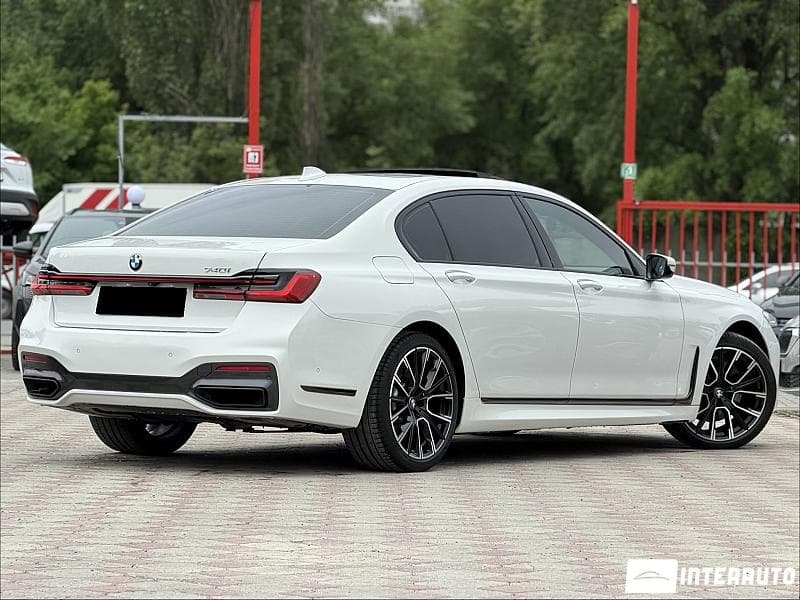 2021 BMW 740 — Miniatură 2