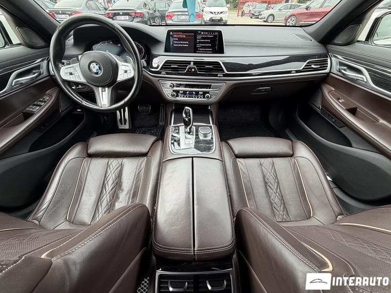 2021 BMW 740 — Miniatură 10