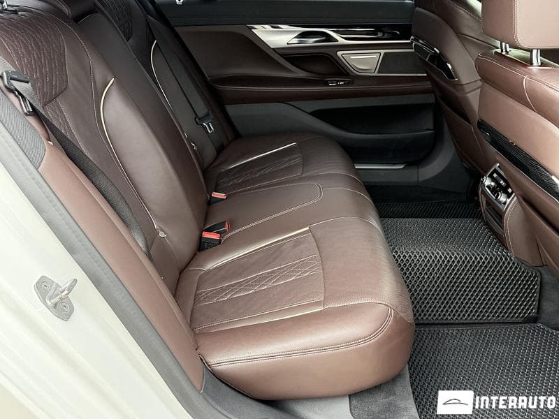 2021 BMW 740 — Miniatură 21