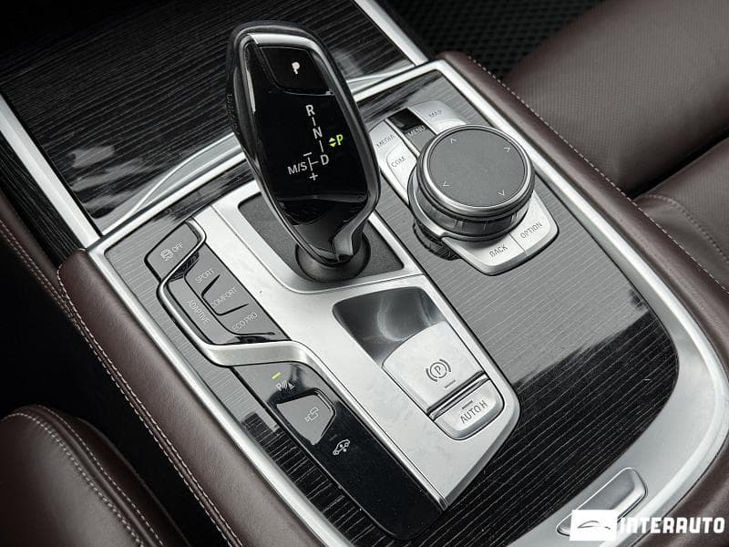 2021 BMW 740 — Miniatură 17