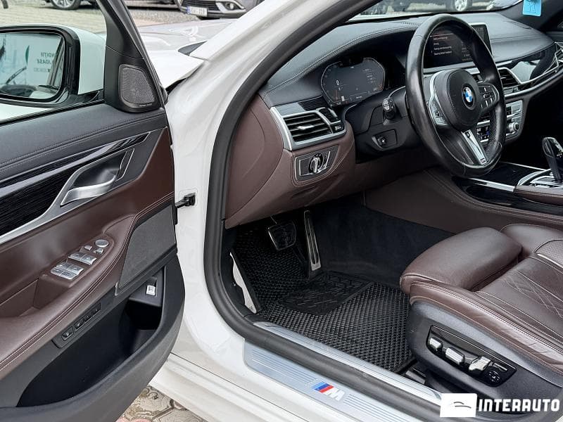 2021 BMW 740 — Miniatură 7