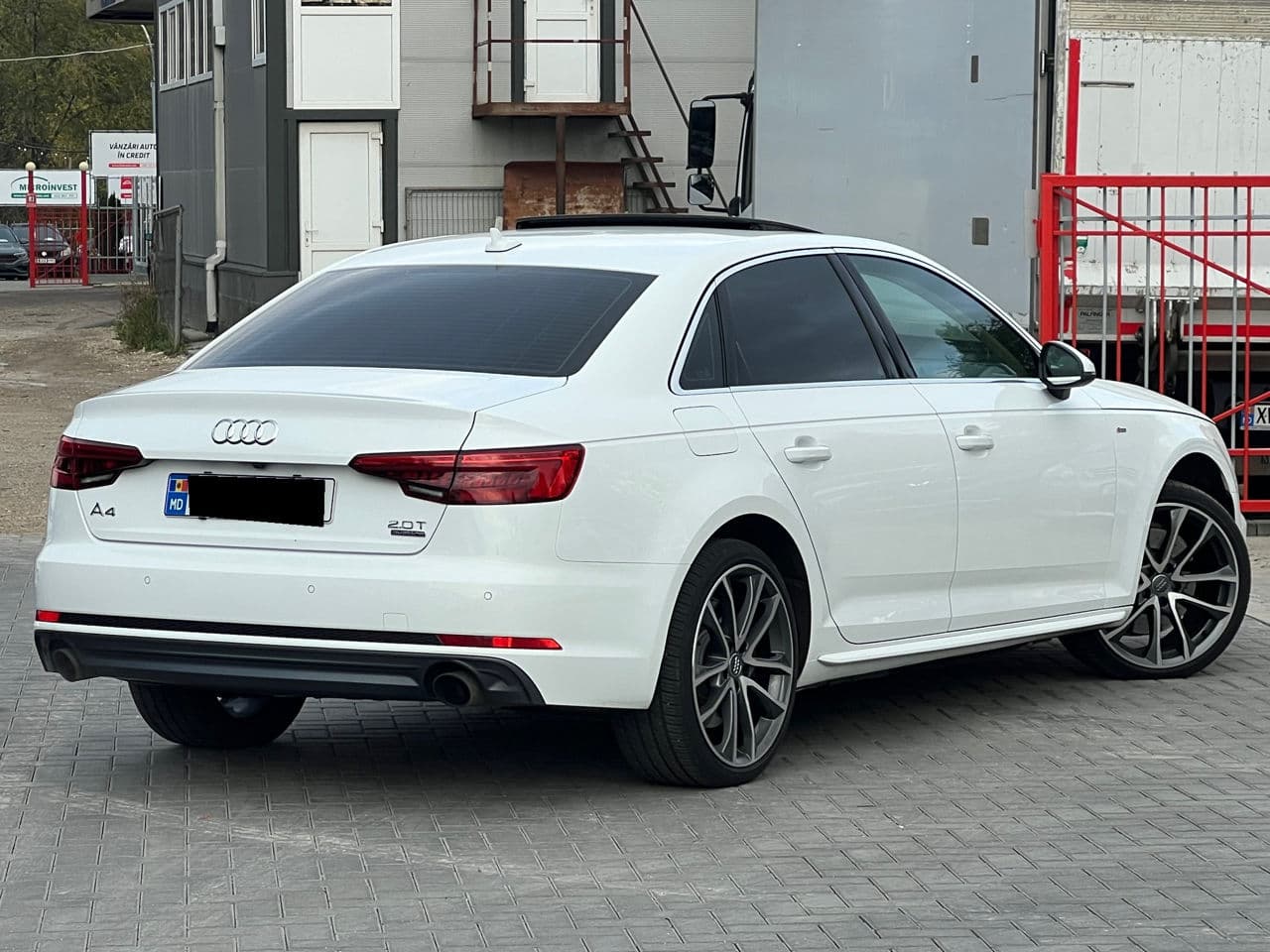 Audi A4 2017 — Миниатюра 4