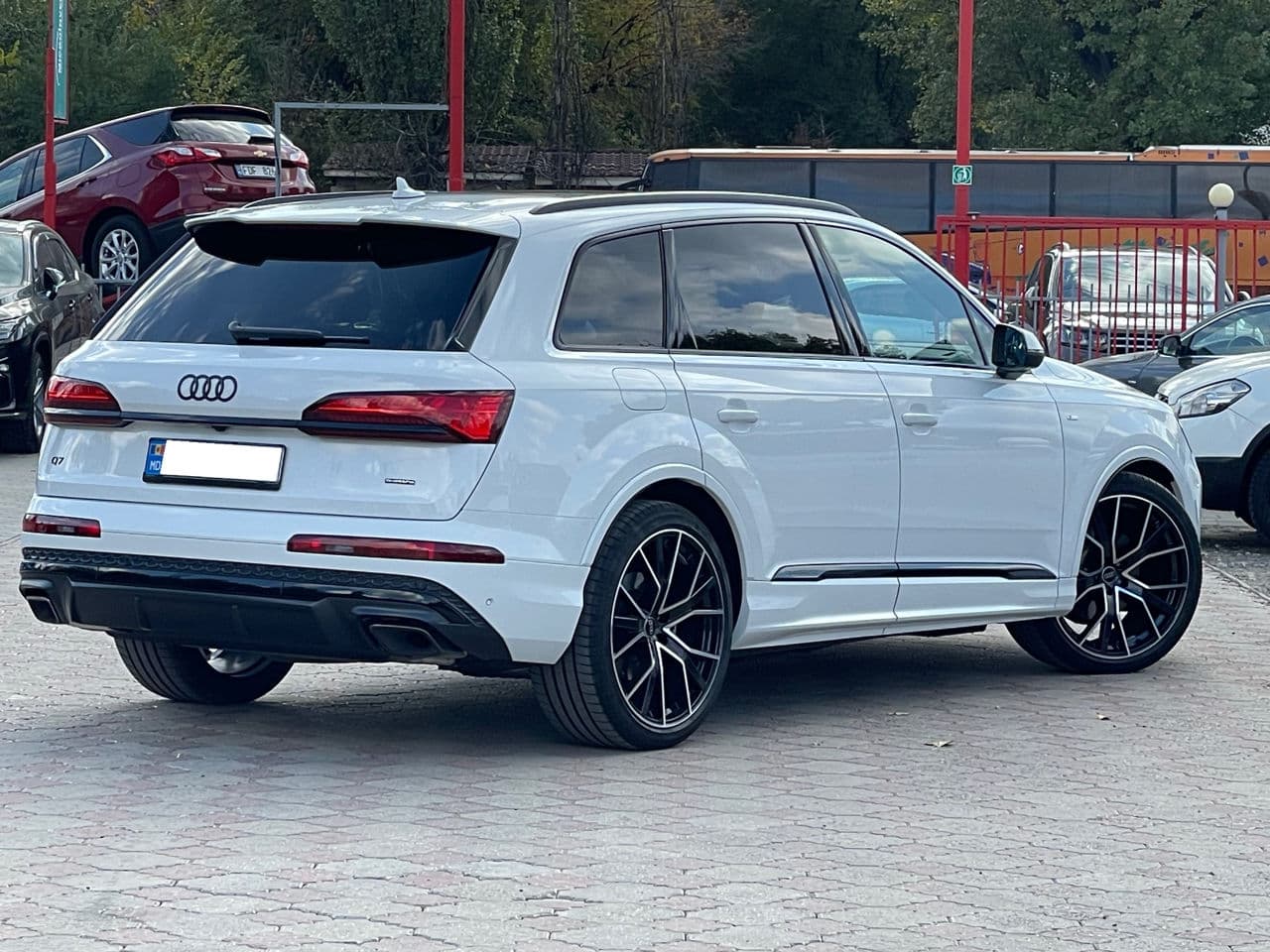 2025 Audi Q7 — Miniatură 2