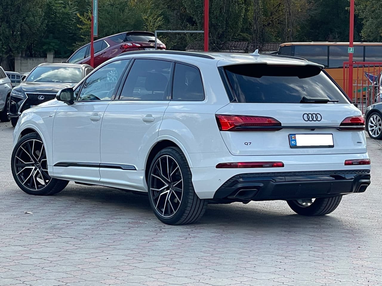 2025 Audi Q7 — Miniatură 3