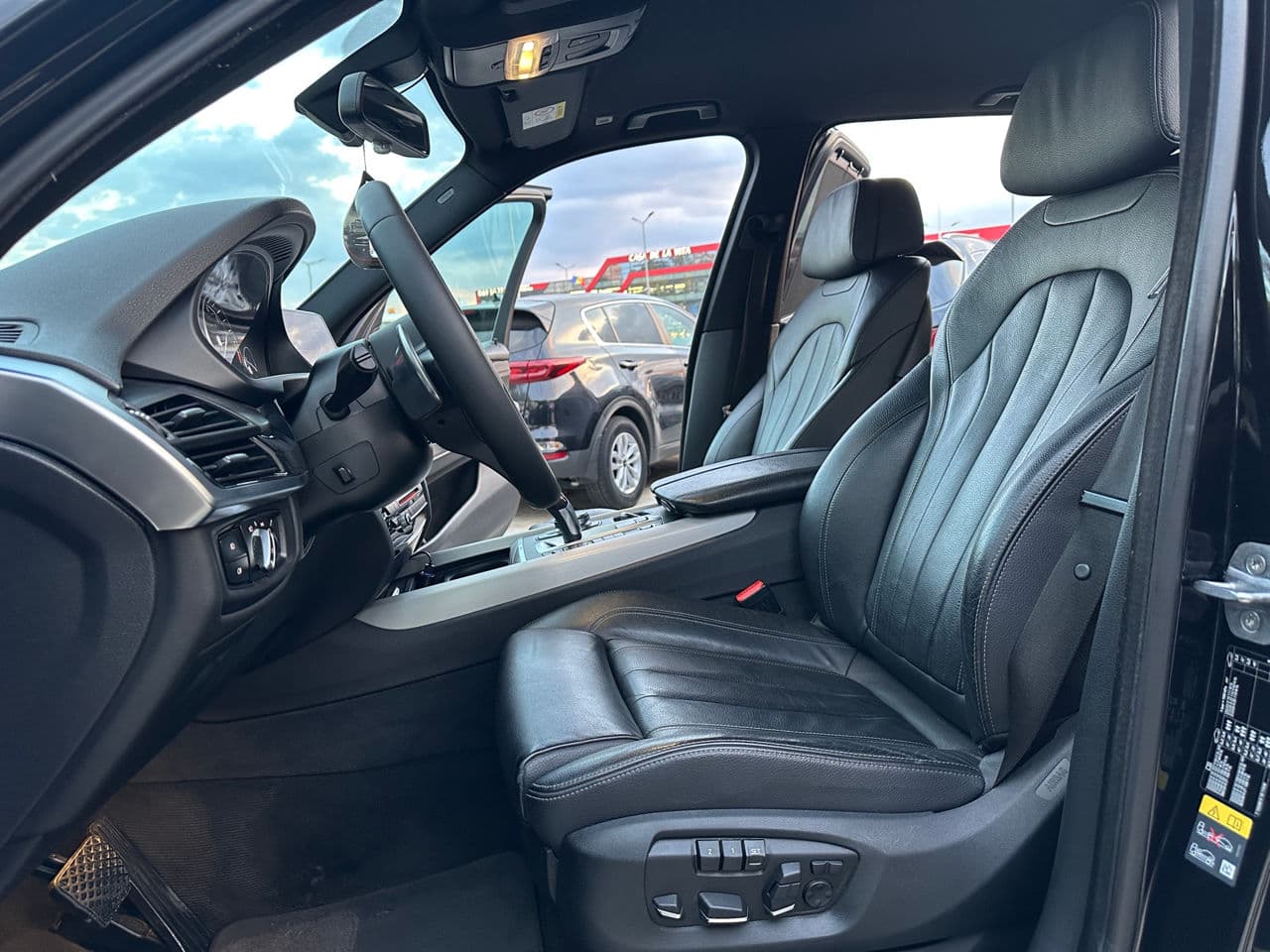 2017 BMW X5 4.0e — Miniatură 5