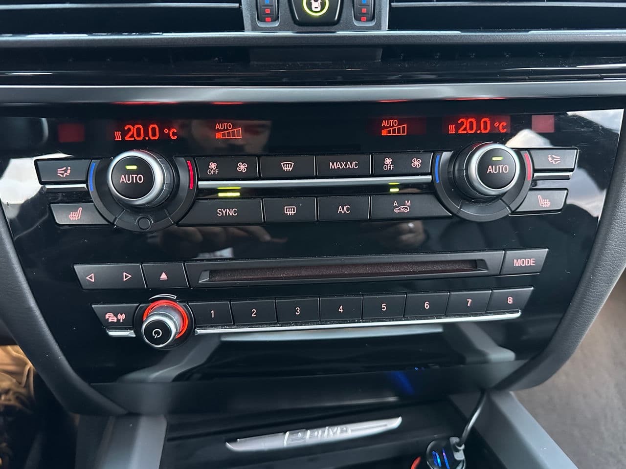 2017 BMW X5 4.0e — Miniatură 11