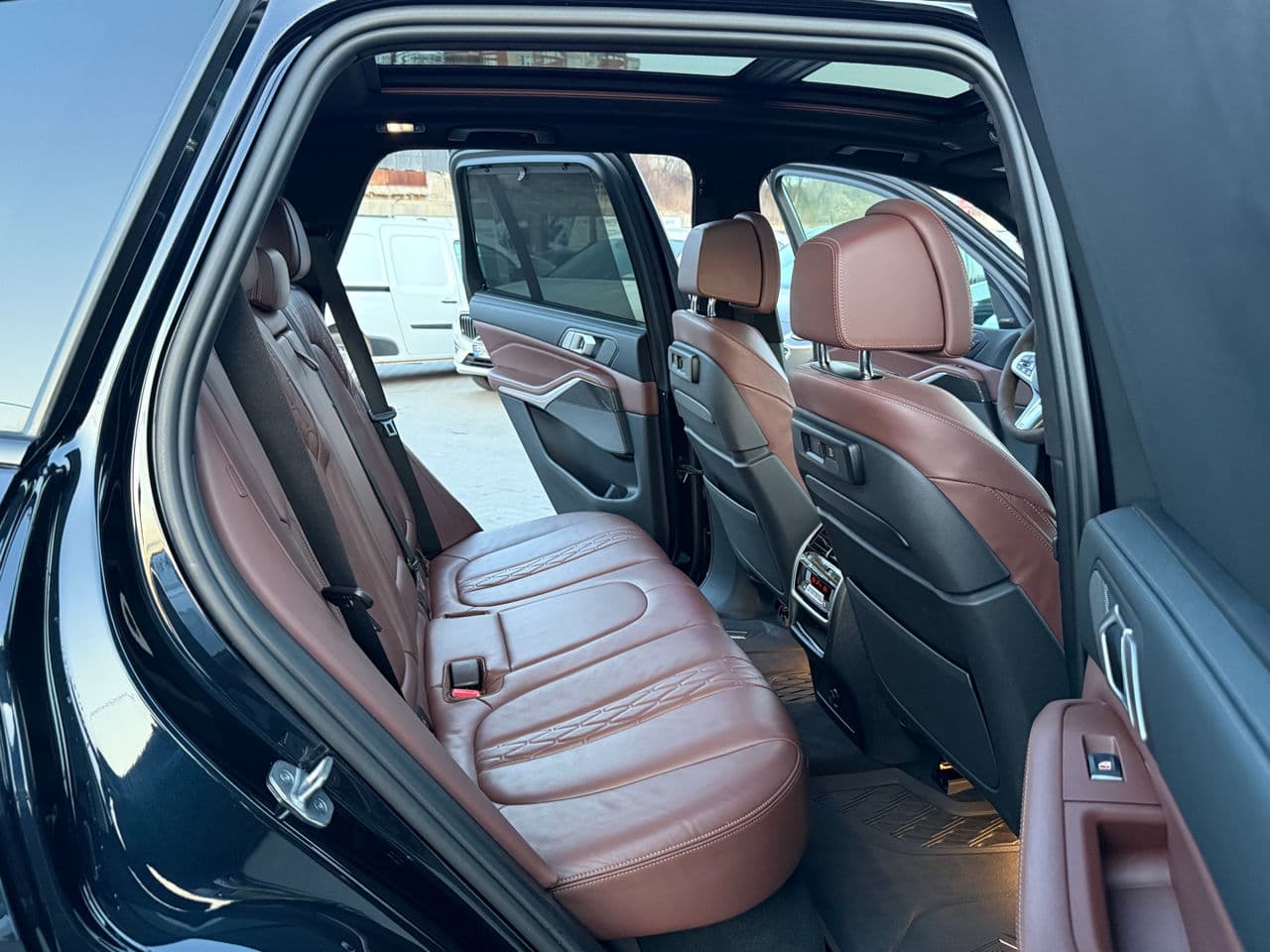 BMW X5 5.0i 2020 — Миниатюра 21