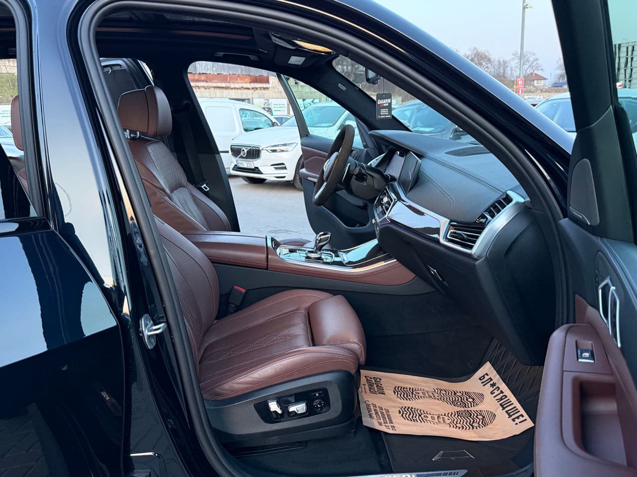 BMW X5 5.0i 2020 — Миниатюра 23