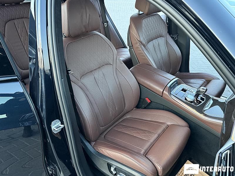 BMW X5 5.0i 2020 — Миниатюра 22