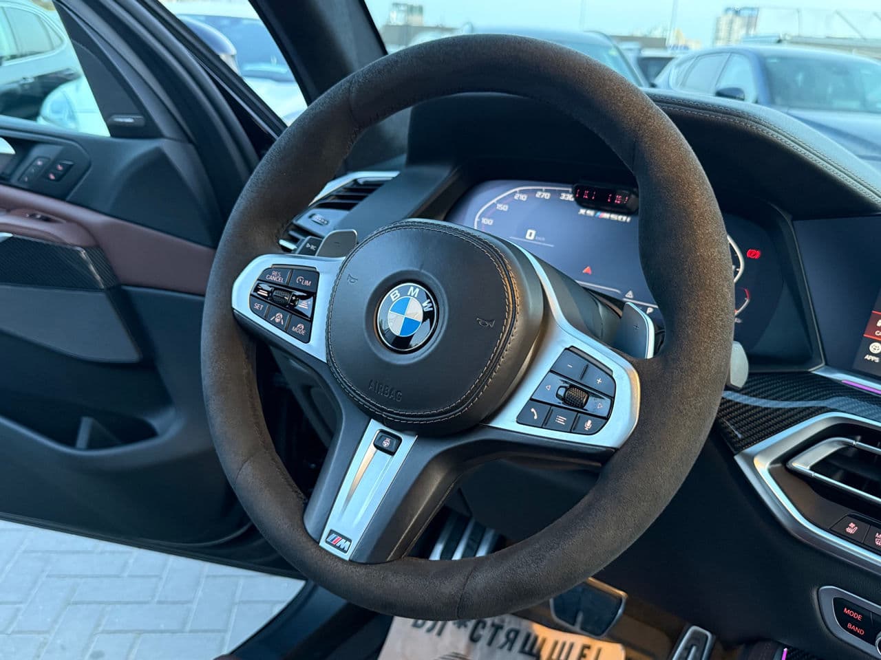 BMW X5 5.0i 2020 — Миниатюра 10