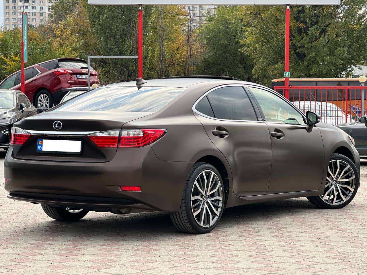 2014 Lexus ES 300h — Miniatură 2