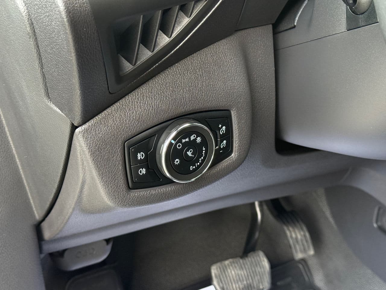 2015 Ford Transit Connect — Miniatură 8