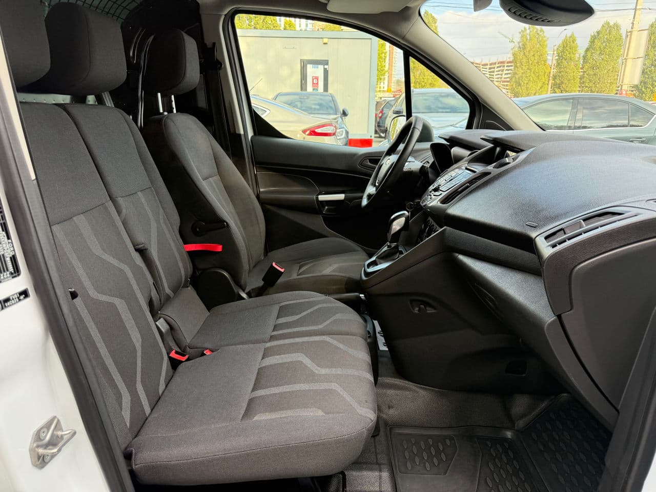 2015 Ford Transit Connect — Miniatură 14