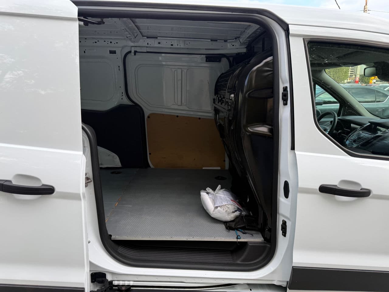 2015 Ford Transit Connect — Miniatură 15