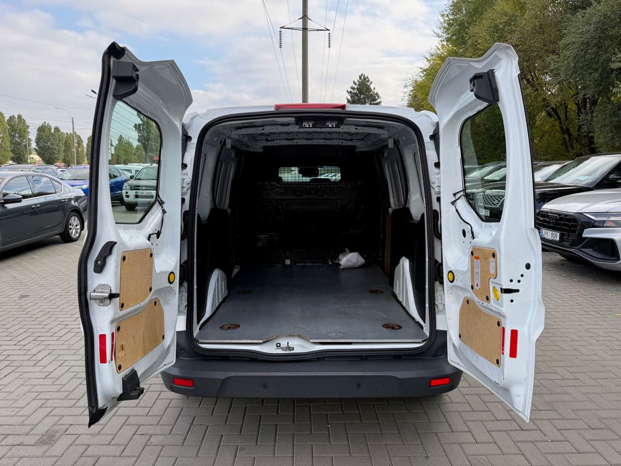 2015 Ford Transit Connect — Miniatură 17