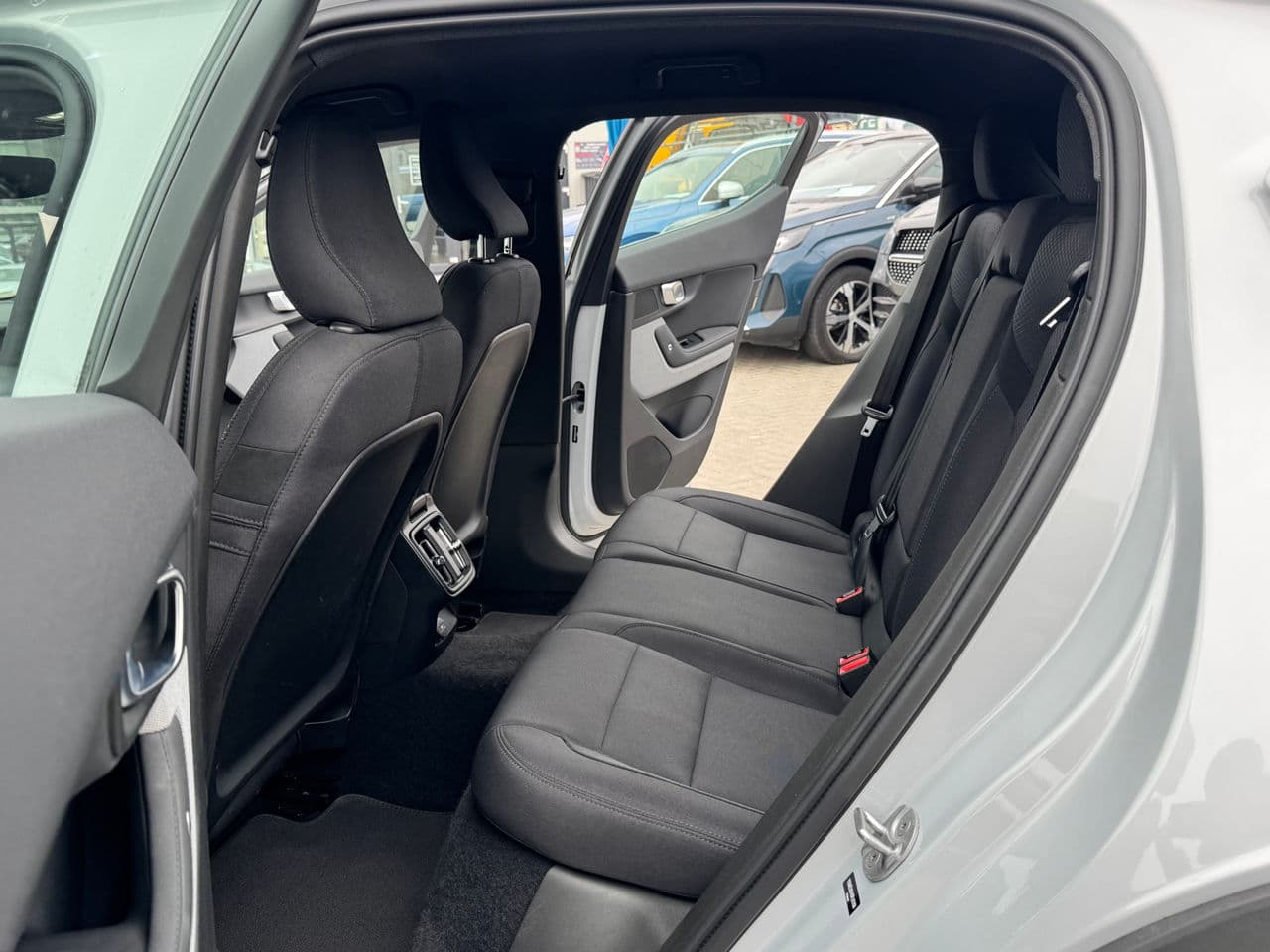 2022 Volvo Polestar 2 — Miniatură 13