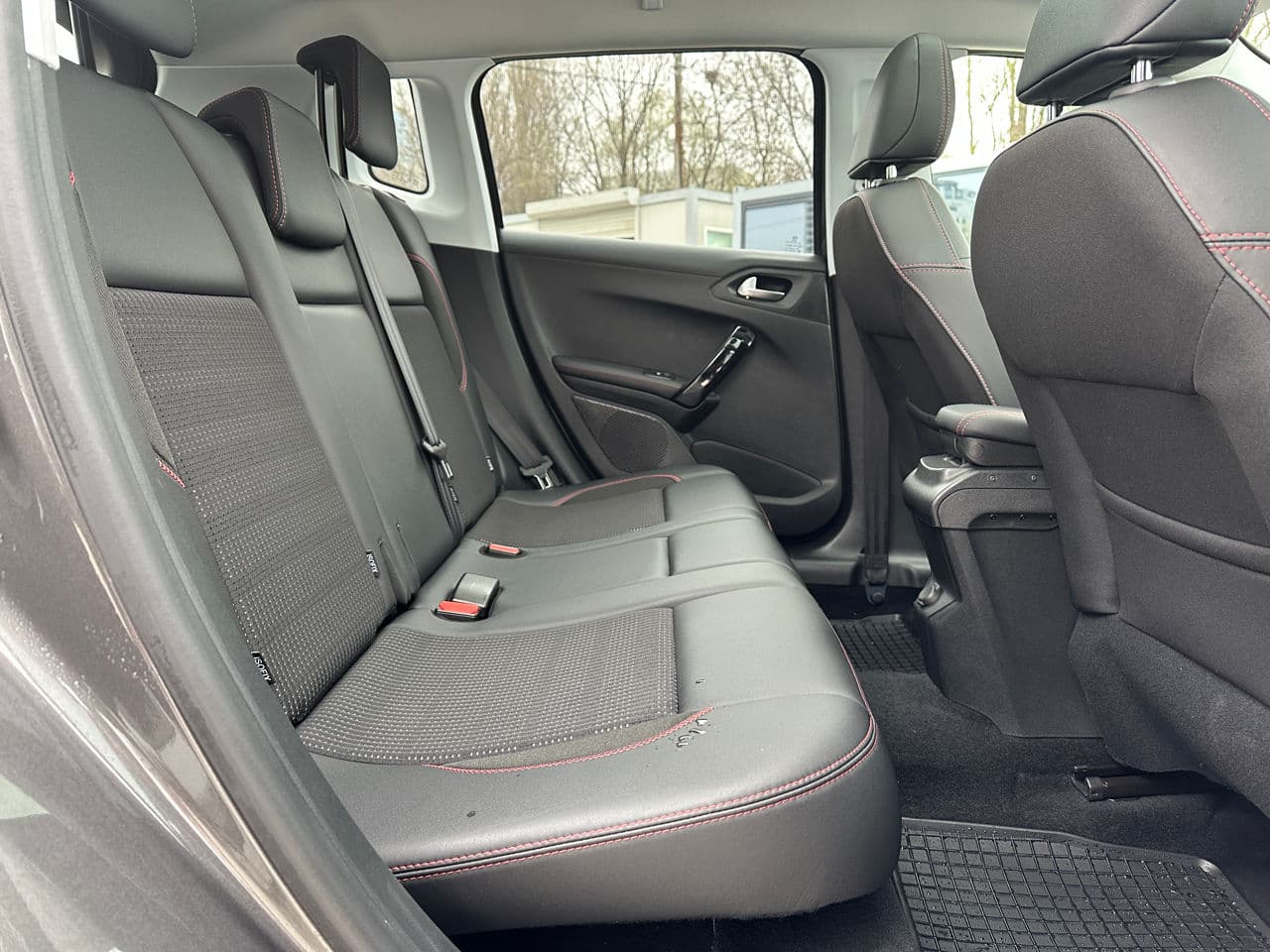 2019 Peugeot 2008 — Miniatură 18