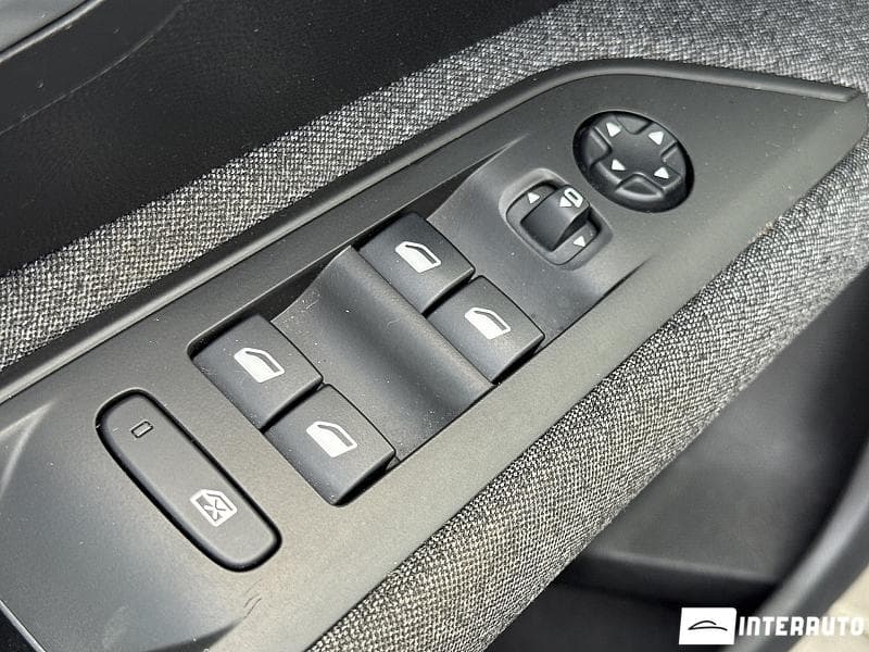 2019 Peugeot 3008 — Miniatură 17