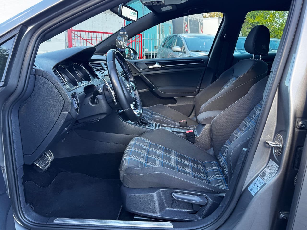 2015 Volkswagen Golf GTE — Miniatură 6