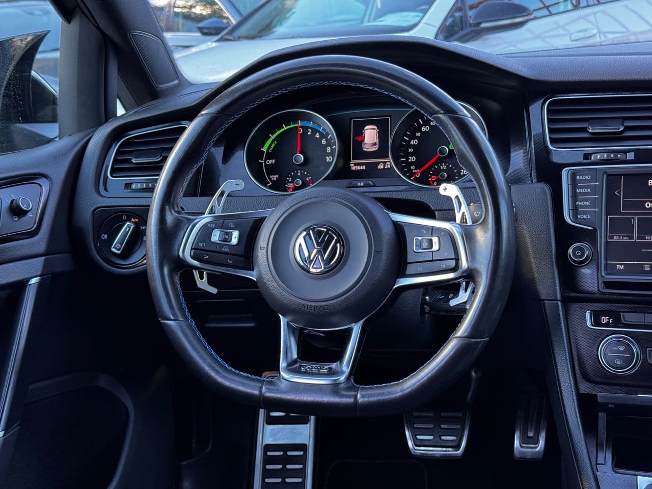 2015 Volkswagen Golf GTE — Miniatură 7