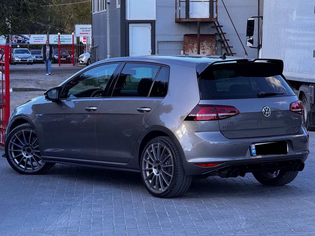 2015 Volkswagen Golf GTE — Miniatură 2