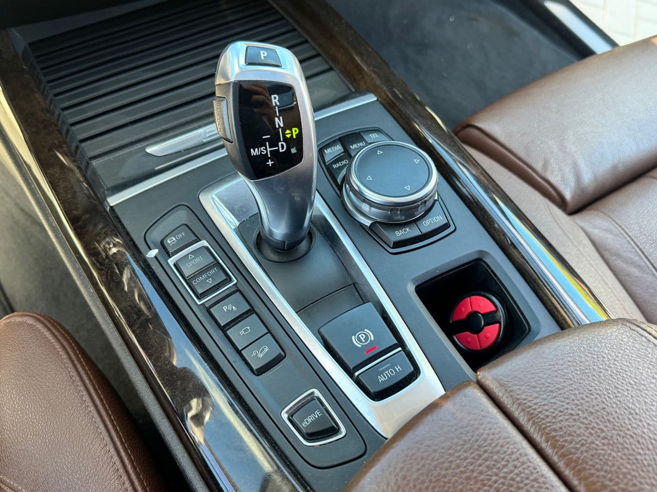 2016 BMW X5 4.0e — Miniatură 13