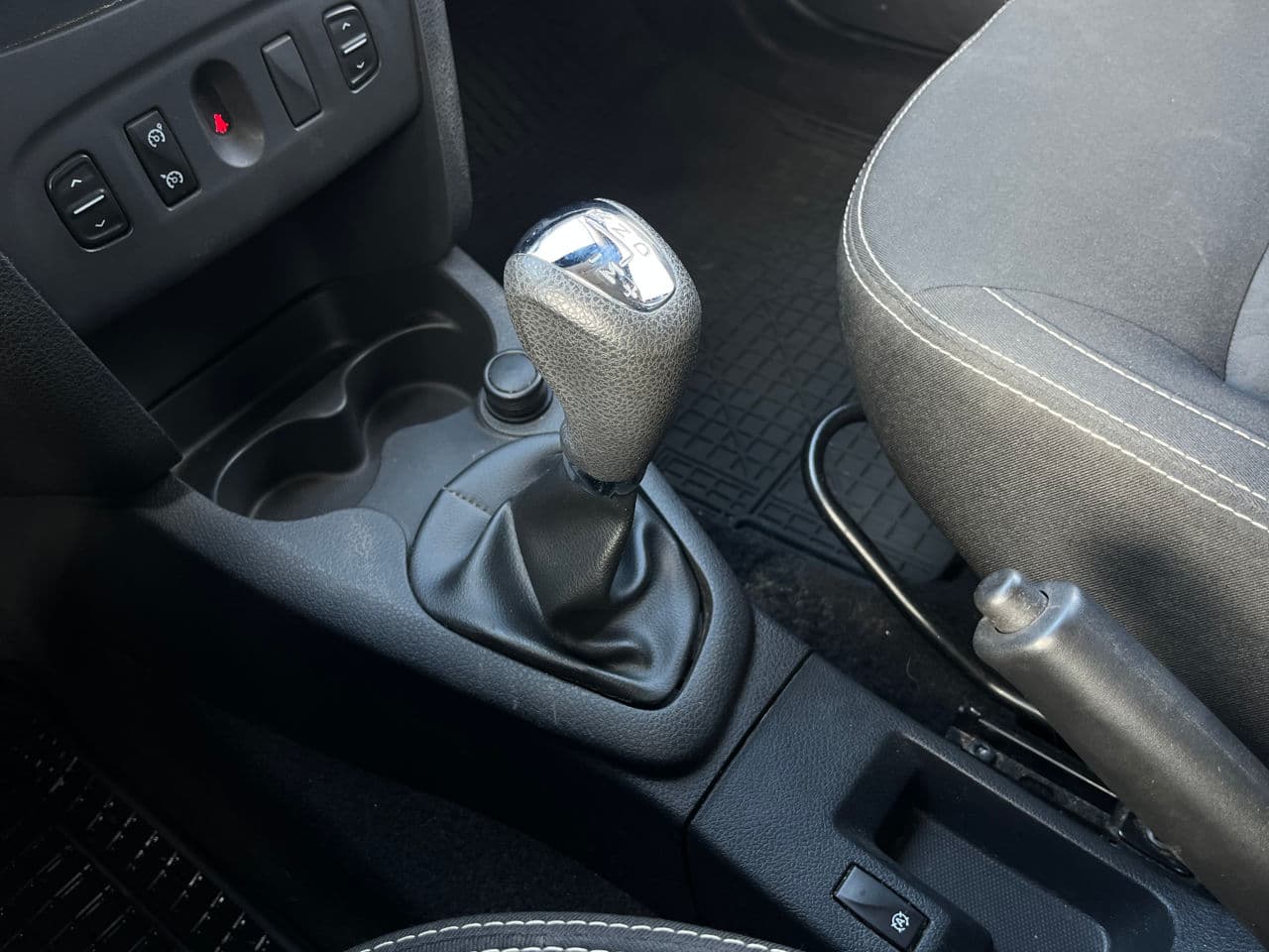 2016 Dacia Logan MCV — Miniatură 13