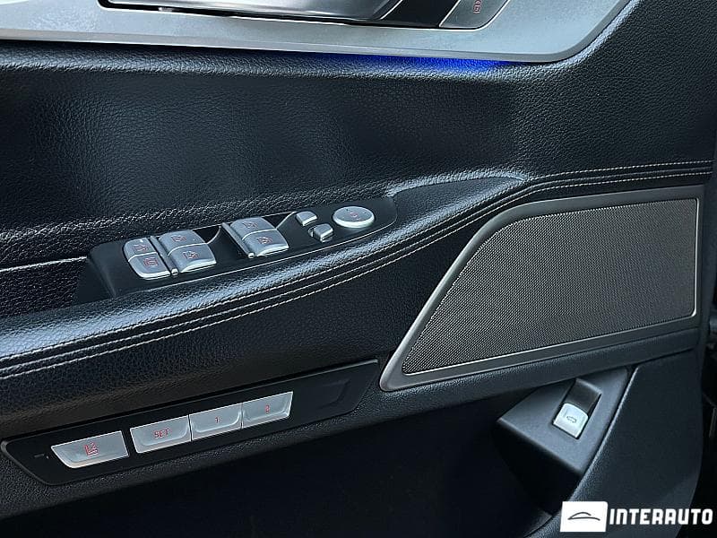 2017 BMW 740e — Miniatură 8