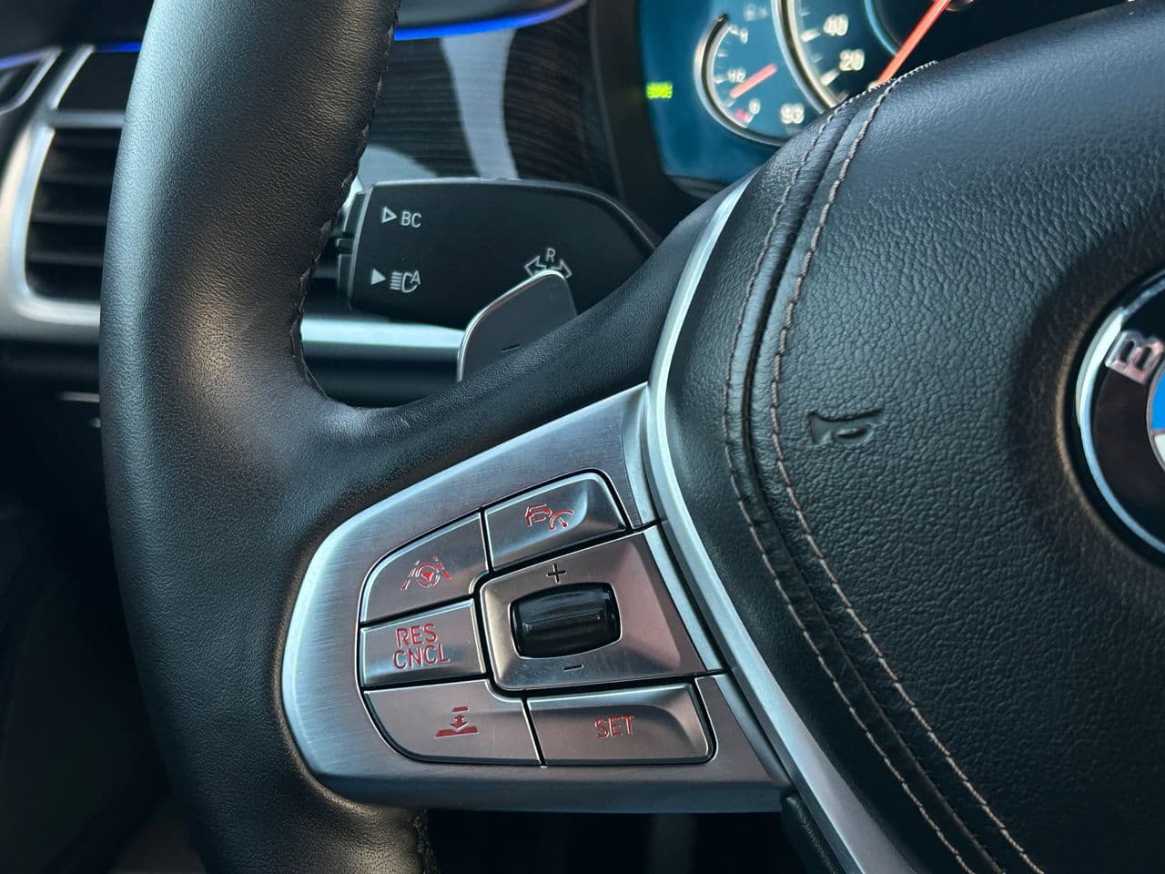 2017 BMW 740e — Miniatură 12