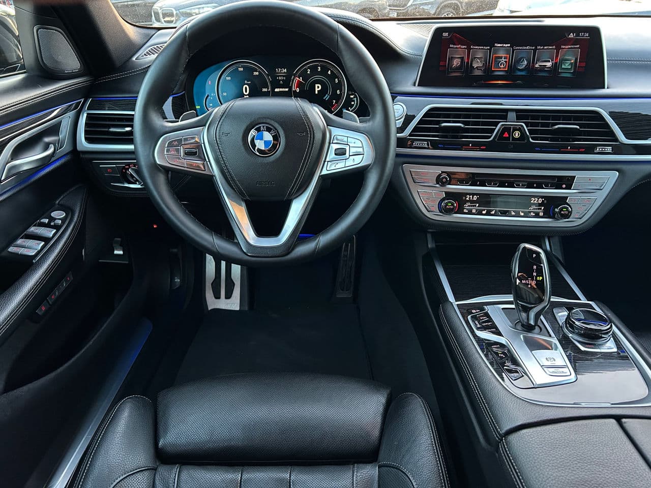 2017 BMW 740e — Miniatură 10