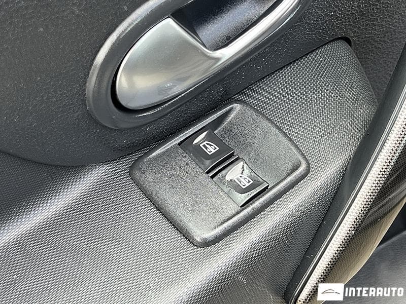 2017 Dacia Sandero Stepway — Miniatură 17