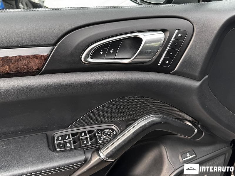 2015 Porsche Cayenne S Hybrid — Miniatură 15