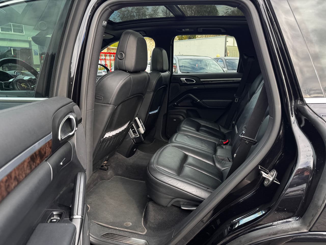 2015 Porsche Cayenne S Hybrid — Miniatură 19